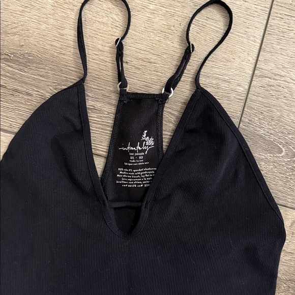 Intimately free people bodysuit and crop top
Bundle XS/s - Picture 2 of 3